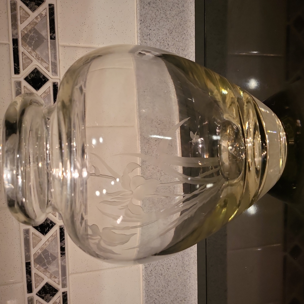 Dorothy Thorpe Glass Etched Floral Vase w/ Bee Mid-century Modern Signed… - Picture 3 of 11